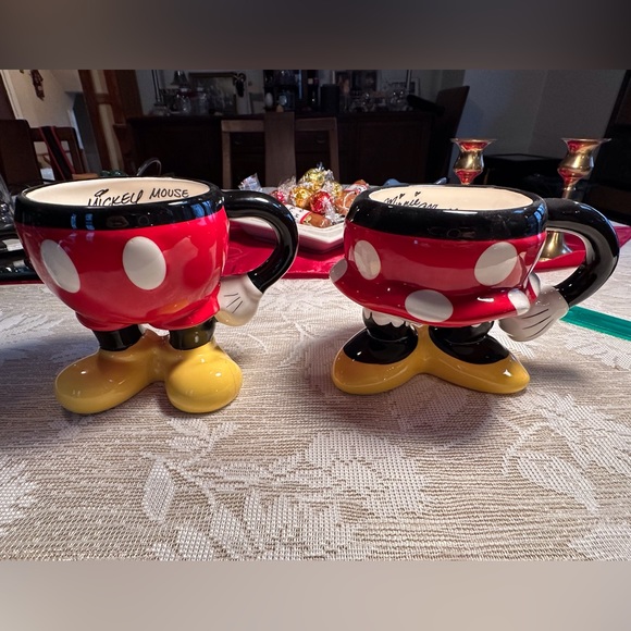 Disney Mickey and Minnie Ceramic footed pedestal mug/bowls from Disney World - Picture 1 of 14